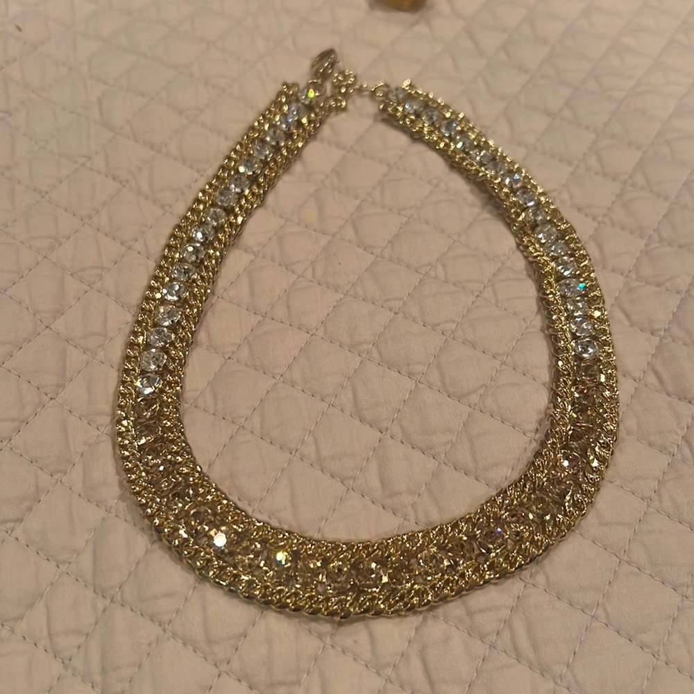 Statement necklace